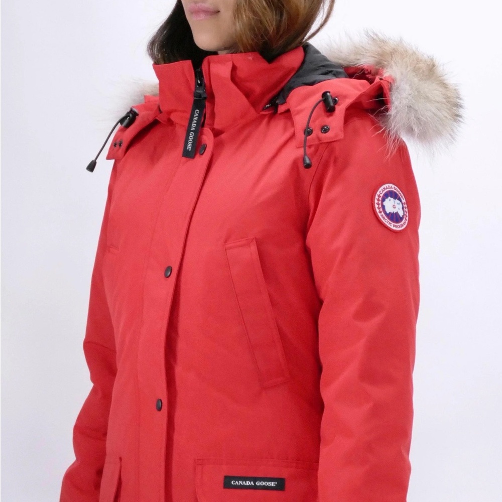 BNWT Canada Goose Red Trillium Parka - Small